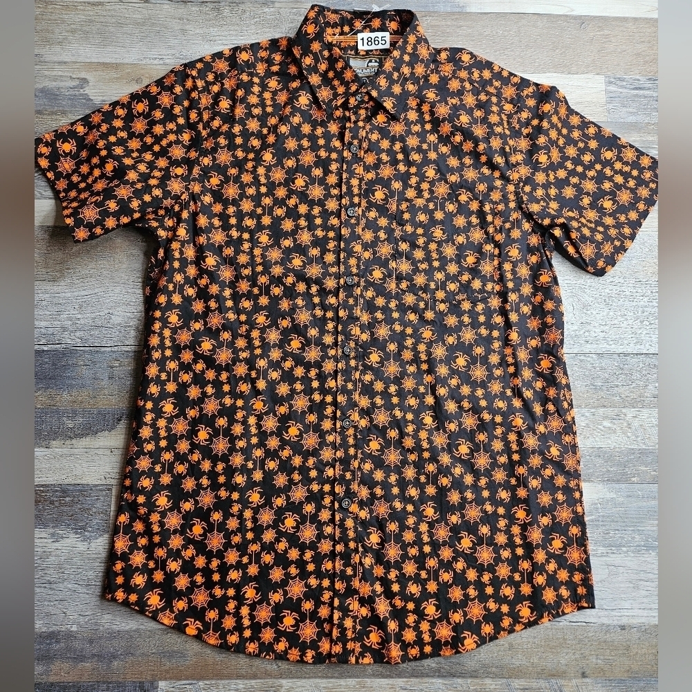 HALLOWEEN - Men's Medium Short Sleeve Button Down Shirt Orange Black Spider Webs
